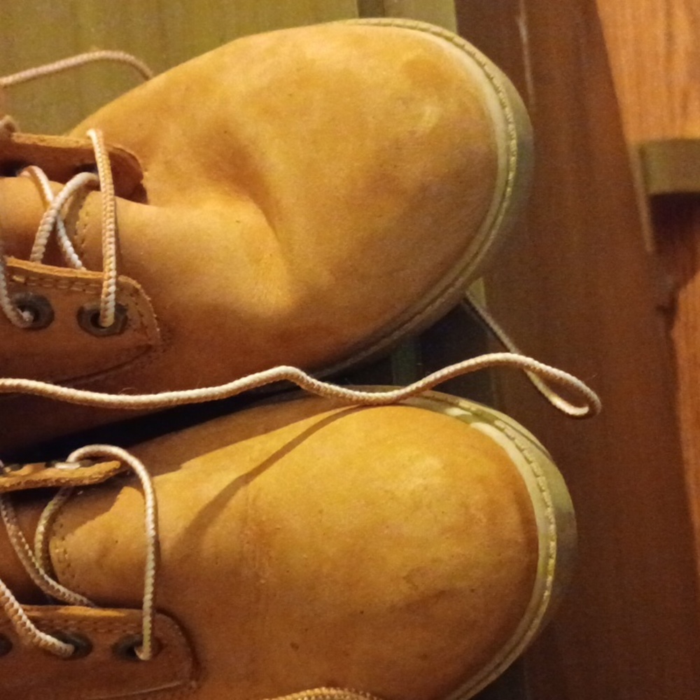Shoes - Picture 5 of 6